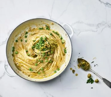 Zitronen-Spaghetti mit Olivenpesto